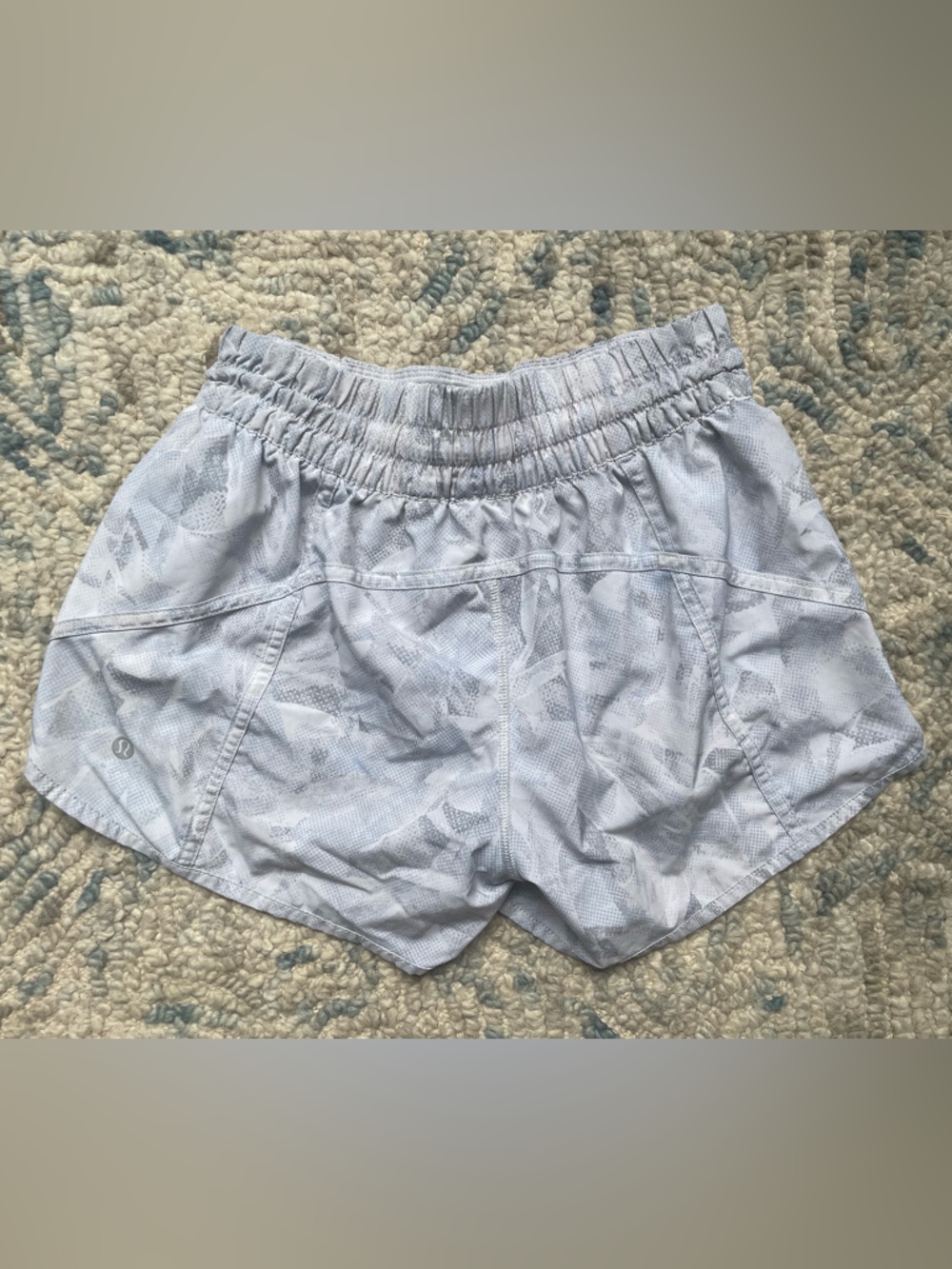 Lululemon Womens Tracker Short IV (4-way Stretch 4" ) Grey Size 6